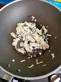 Make Five flowers for oil step 3