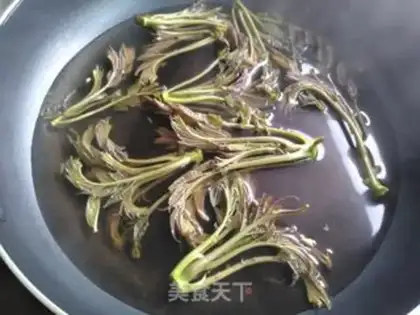 Make Scribble egg rolls step 1