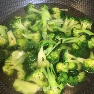 Make Carrot ding for broccoli step 1
