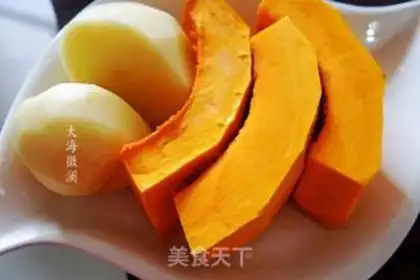 Make Pumpkin potato soup step 0