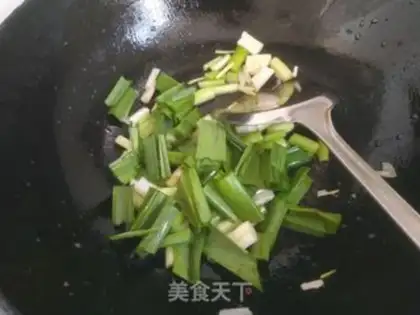 Make Garlic sprouts step 6