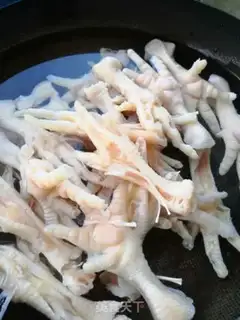 Make Spicy chicken claws step 0