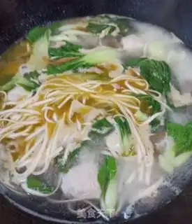 Make Three fresh noodles in Gangnam step 6