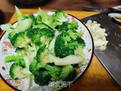 Make Garlic broccoli step 0