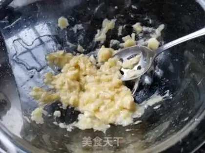 Make Banana pancakes step 1