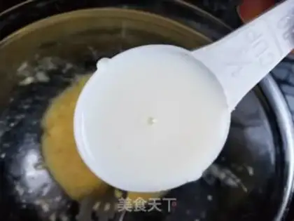 Make Banana pancakes step 4