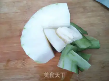 Make Eggs and melons step 0