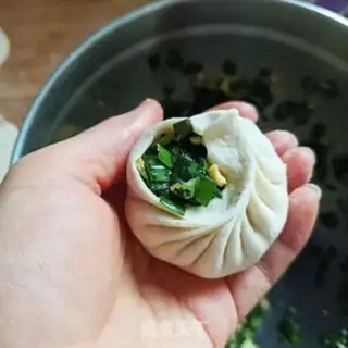 Make Cream egg buns step 10