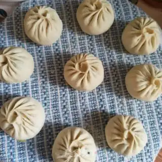 Make Cream egg buns step 11