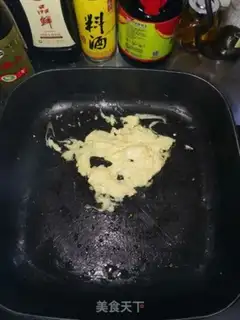 Make Squeeze eggs and rice step 3