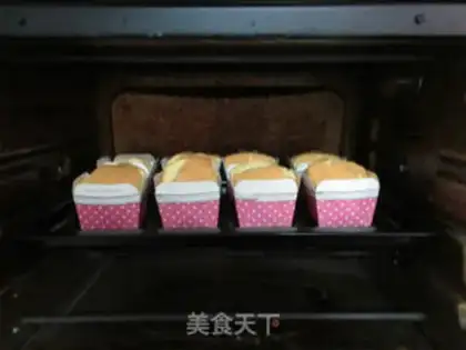 Make Paper cups of salad and orange cake step 9