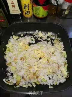 Make Squeeze eggs and rice step 5