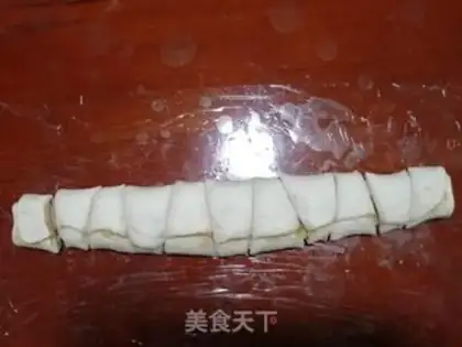 Make Old sesame sauce roll step 13