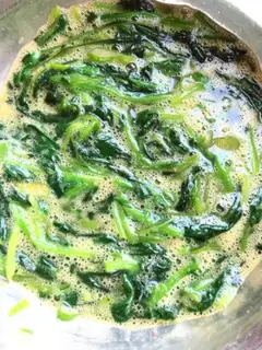 Make Spinach omelet step 2