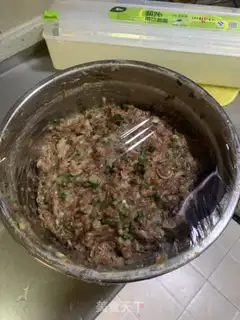 Make Onion beef buns step 3