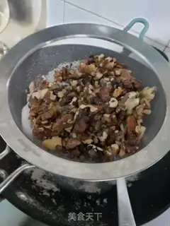 Make Fried walnuts step 4