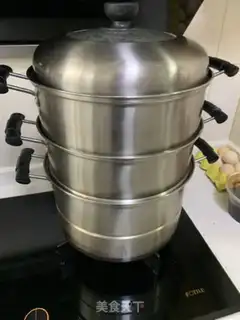 Make Onion beef buns step 17