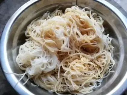 Make The rice noodles step 1
