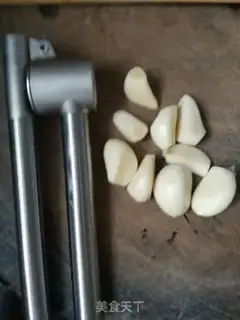 Make Garlic golden mushrooms step 1