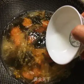 Make radish tomato egg soup step 12