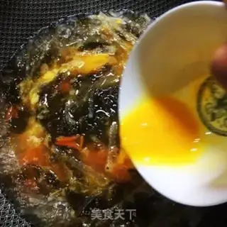Make radish tomato egg soup step 13