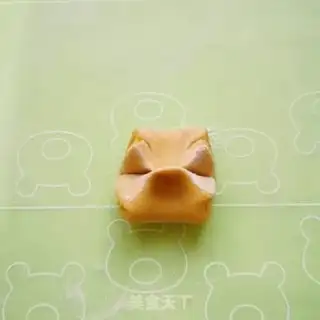Make Pumpkin rolls step 12