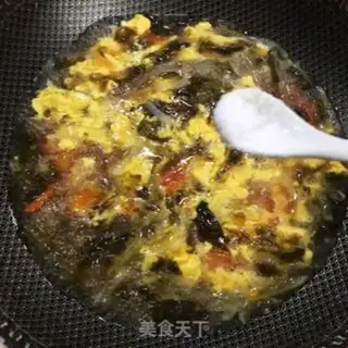 Make radish tomato egg soup step 14