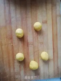 Make Rose rolls step 3