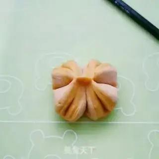 Make Pumpkin rolls step 15