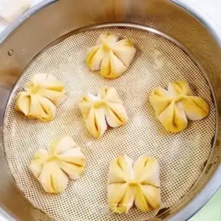 Make Pumpkin rolls step 16