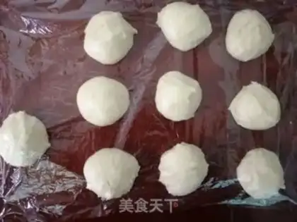 Make Chinese soft bread step 6