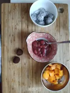 Make Mango yogurt cup step 1