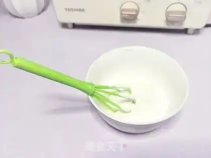 Make Butter strawberry cake step 3