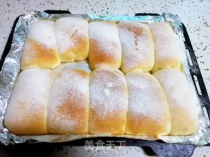 Make Chinese soft bread step 11