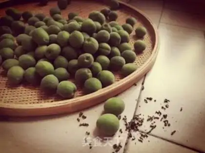 Make Blue plum wine step 0