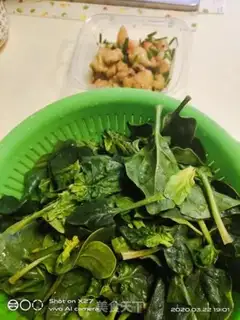 Make Jell-O step 1