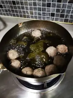 Make Chorus beefball soup step 2