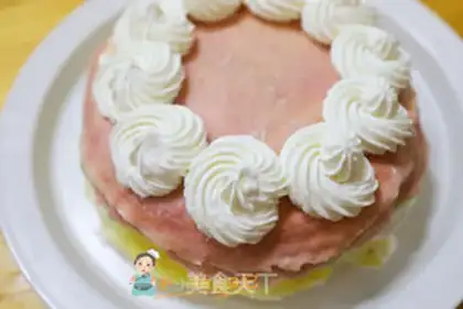Make Three-colour cream lasagna cake step 15