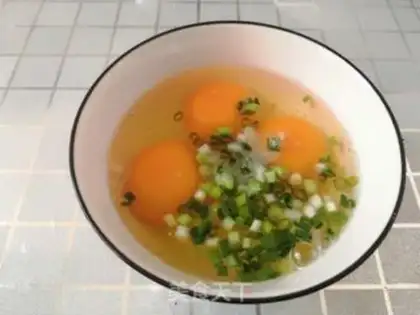 Make Sour eggs step 1