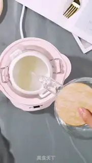 Make Swallow nest fruit cup step 4