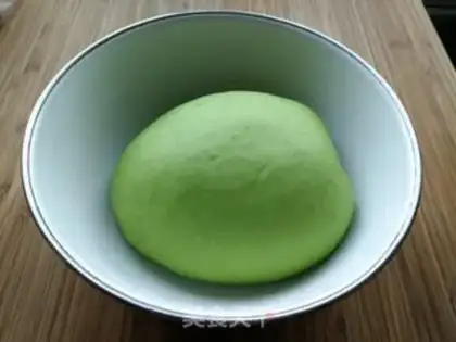 Make Spinach bean rolls step 3