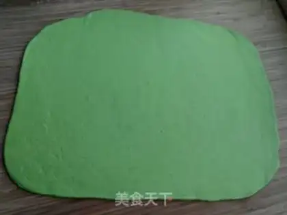 Make Spinach bean rolls step 4