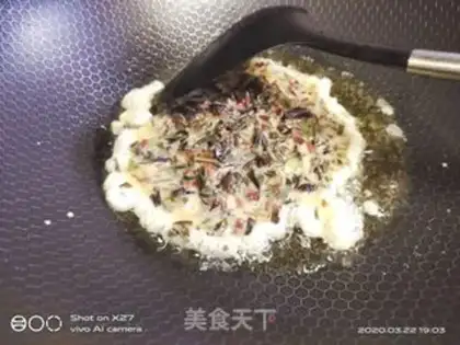 Make Fried eggs step 1