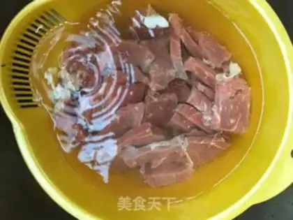 Make Red beef noodles step 2