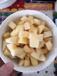 Make Cinnamon apple pie step 2