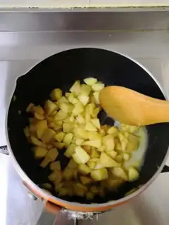 Make Cinnamon apple pie step 7