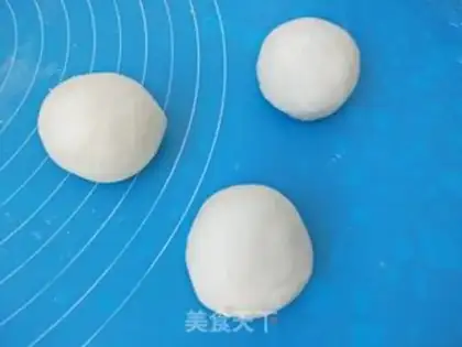 Make Eggs and meat buns step 6