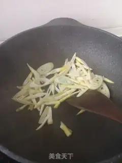Make Ringing bells with sharp seafood soup step 2