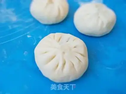 Make Eggs and meat buns step 8