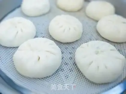 Make Eggs and meat buns step 9